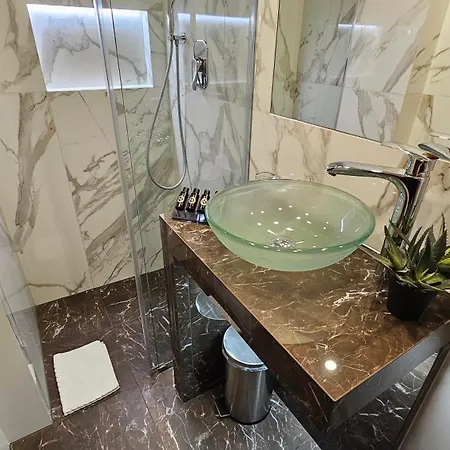 Ξενοδοχείο Center 3*