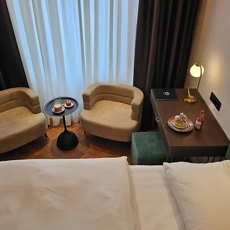 Center Hotel 3*
