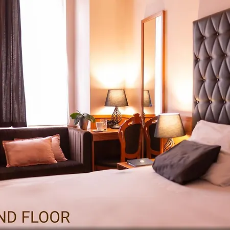 Готель Center 3*